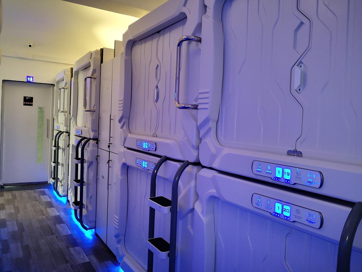 The Capsule Hotel 콜롬보 외부 사진